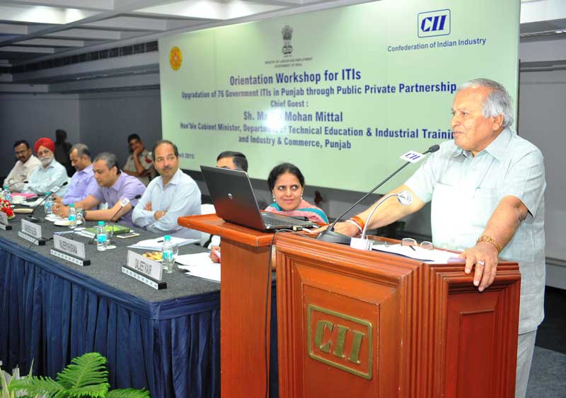 Mr-Madan-M-Mittal,-Minister-of-Technical-Education-and-Industry-&-Commerce,-Punjab-addressing-Orientation-Workshop-organised-by-Confederation-of-Indian-Industry-(CII)-and-Punjab-Govt-at-CII-NR-headquarters-in-sector-31