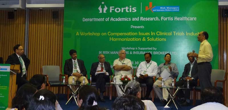 Dr-Upendra-Kaul-moderating-the-pannel-discussion