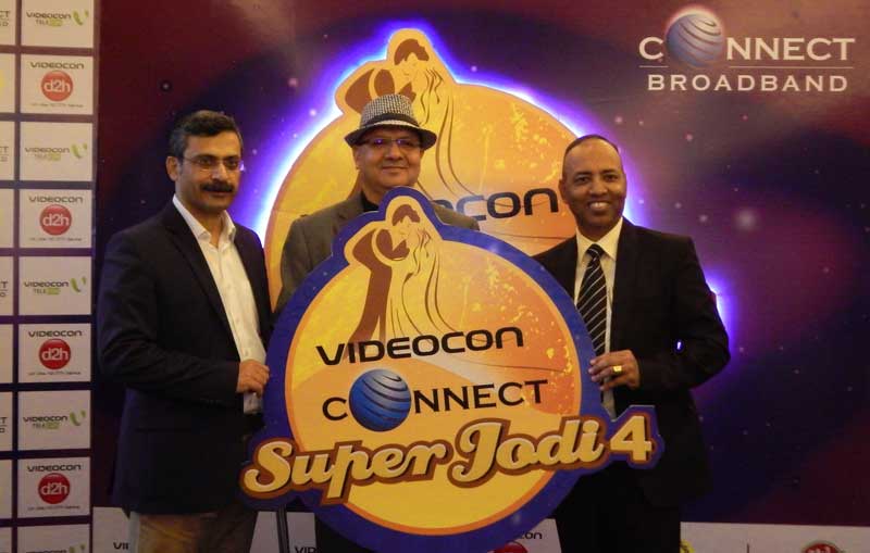 Mr.-Arvind-Bali-(C),-Director-and-CEO,-Connect-Broadband-&-Videocon-Telecommunications-Limited,-Mr.-Prem-Ojha-(R)-COO,-Connect-Broadband,-and-Mr.-Sanjay-Bahl-(L)VP-Marketing-and-Sales,-Connect-Broadband