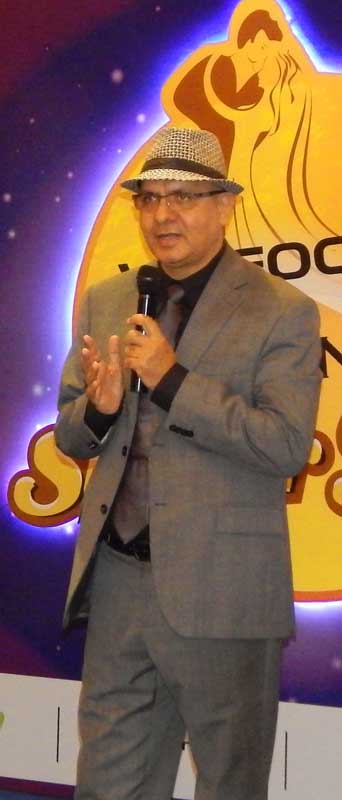 Mr.-Arvind-Bali,-Director-and-CEO,-Connect-Broadband-&-Videocon-Telecommunications-Limited-during-Super-Jodi-Season-4-launch