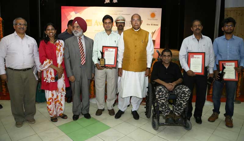 Governor-with-Awardees
