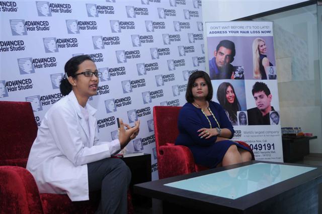 Dr.Mandeep, AHS Trichologist and Hina, Studio Manager AHS addressing media in Ludhiana (2) (Small)