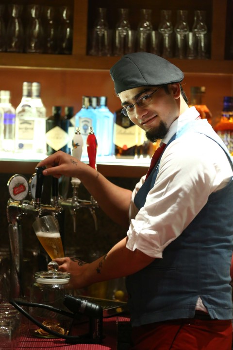 Bartender at Stage_2 (Small)
