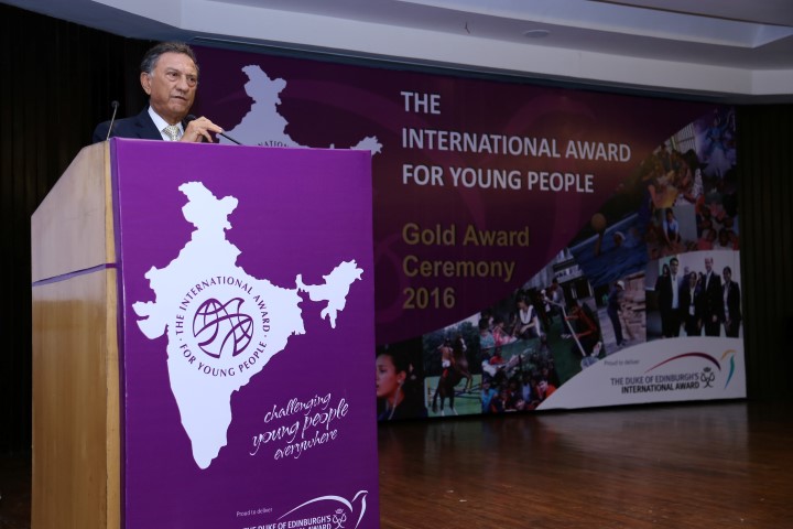 Mr. Abbas Ali Baig, former member of Indian Cricket team at  Annual Gold Award Ceremony of International Award for Young People, India (Small)