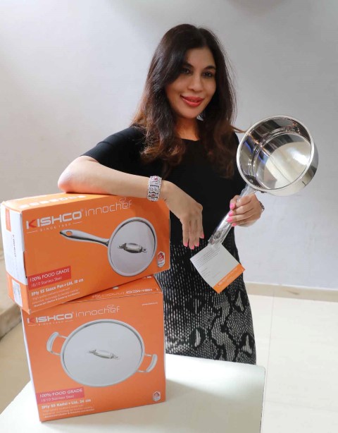 Namita Jain Kishco MD Launching new cookware in Chandigarh on Thursday (4) (Small)