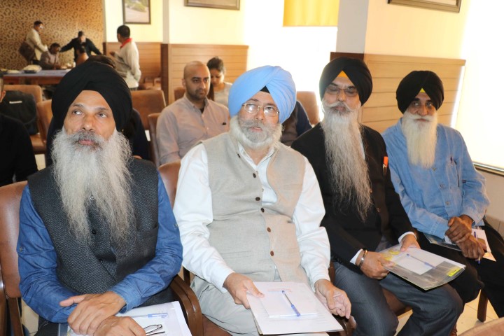 h-s-phoolka-at-the-launch-of-campaign-digest-on-1984-sikh-massacre-at-chandigarh-press-club-on-monday-small