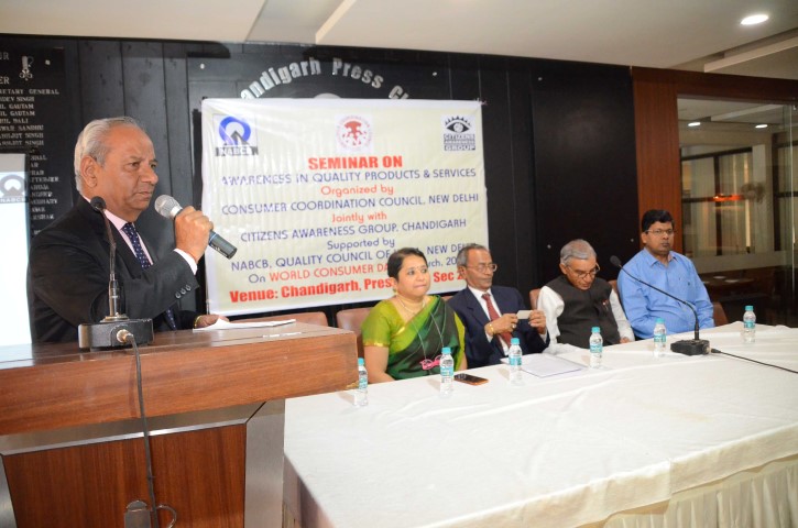 Photo6_Surinder Verma, Secretary, Consumer Coordination Council (CCC) while speaking on the occasion (Small)