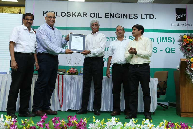 Mr-R.R-Deshpande,-Executive-Director,-KOEL-is-seen-accepting-the-“Prestigious-IMS-Certification-Award”-on-behalf-of-KOEL-during-the-awards-function-held-at-the-Company’s-manufacturing-facility