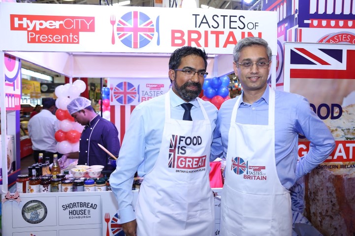 Mr. Kumar Iyer and Mr. Ramesh Menon at HyperCITY Malad store for the unveiling of Tastes of Britain  (Small)