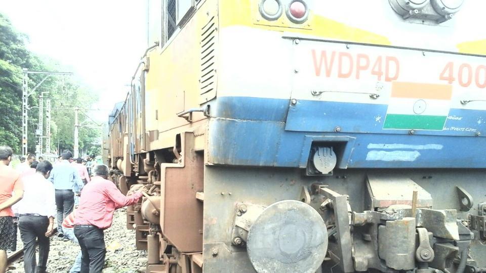 Mangala Express train derailed near Kalyan Railway Station Mumbai