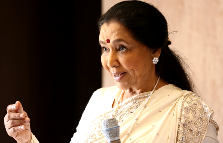 Asha Bhosle to be immortalized at Madame Tussauds